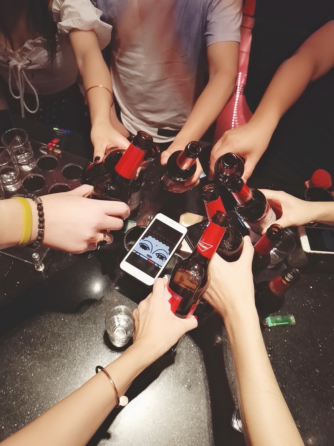 周末小酌 · 一起碰个杯